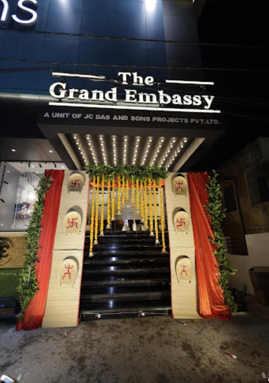 The Grand Embassy Hotel West Bengal Māldah Extérieur photo