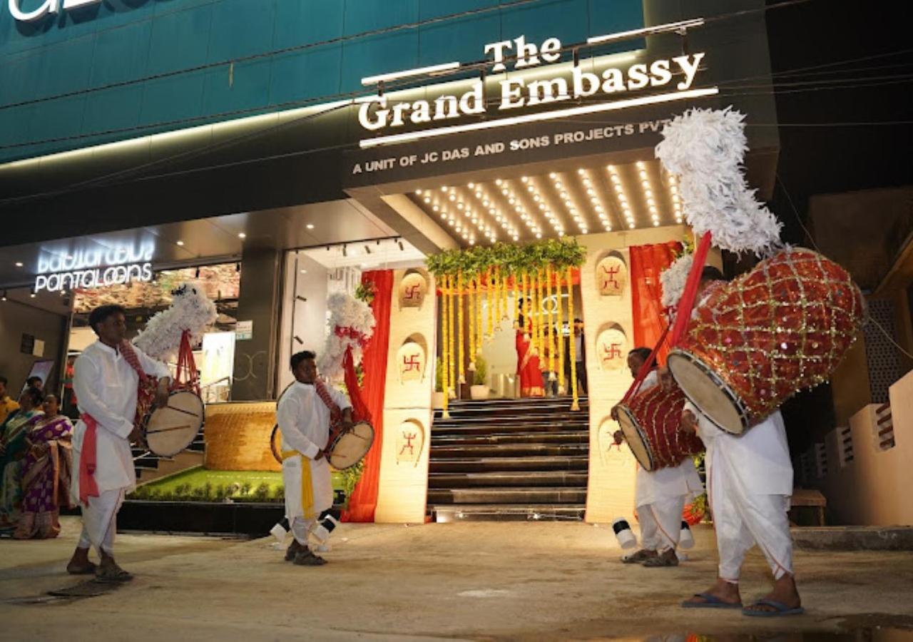 The Grand Embassy Hotel West Bengal Māldah Extérieur photo